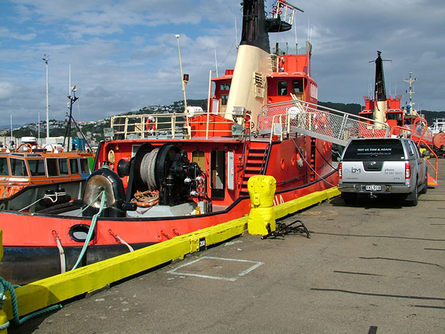 tug-14
